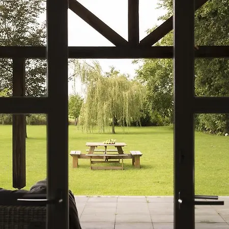 Holiday home Liefkeshoek